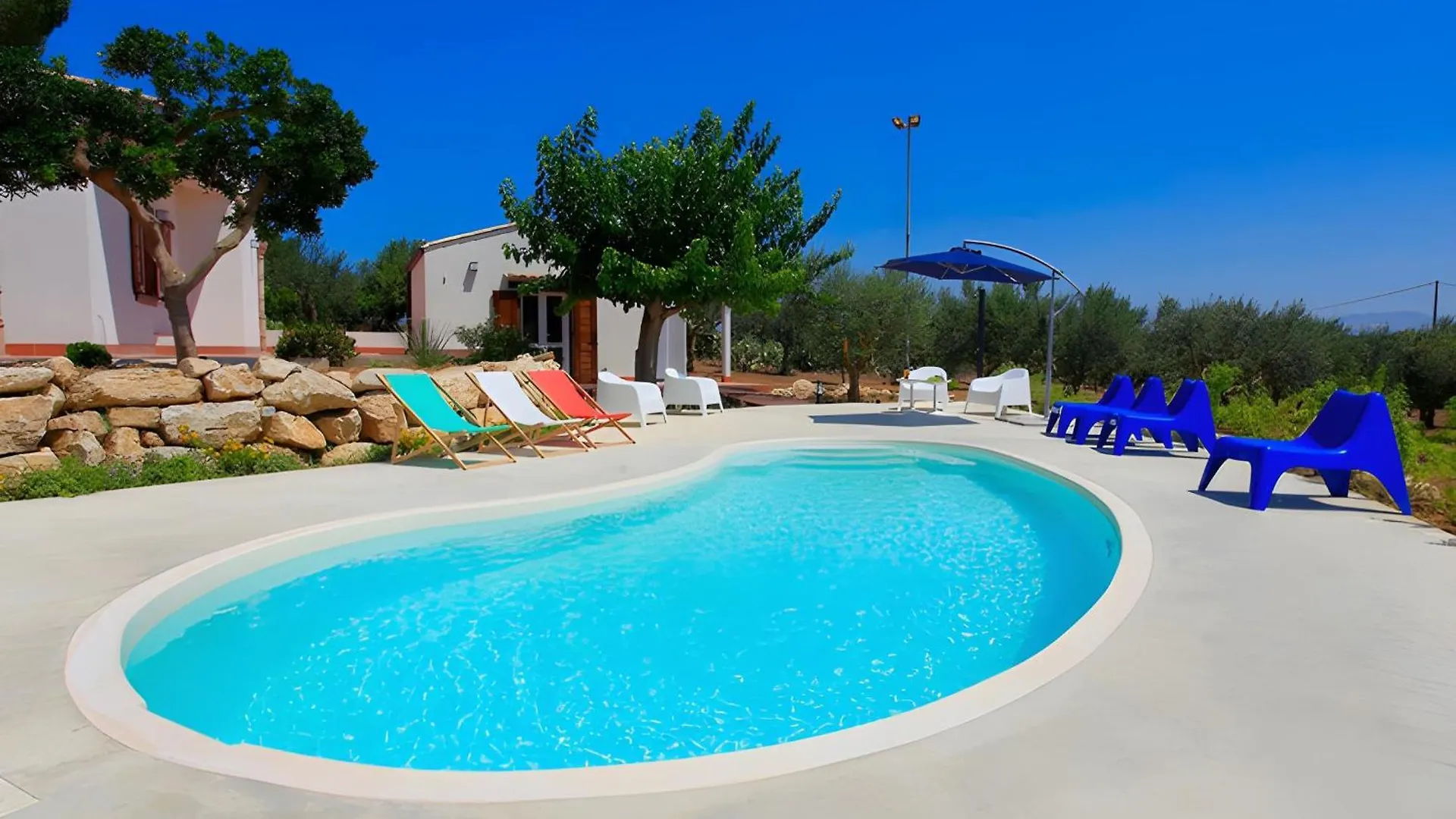 Villa 2 Pini Alcamo 0*,  Italy